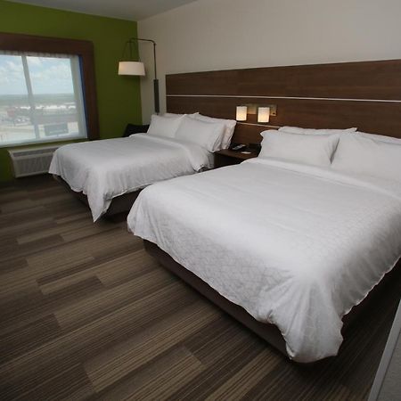 Holiday Inn Express Hotel And Suites Lincoln Airport By Ihg Екстериор снимка