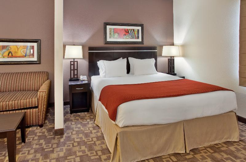 Holiday Inn Express Hotel And Suites Lincoln Airport By Ihg Екстериор снимка